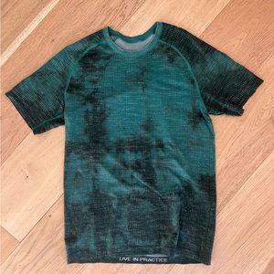 Lululemon Men’s Metal Vent Tech Short Sleeve Shirt 2.0 - S